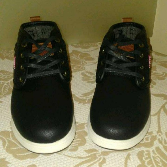 Boy's Mid-Top Levi's Sneakers - Picture 4 of 5